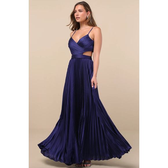 Lulus Got the Glam Navy Blue Pleated Cutout Maxi Dress Formal Party Medium NWT - Picture 1 of 12